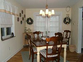 Charming Half Duplex - Ready 3/30/07! in Mount Lebanon, PA