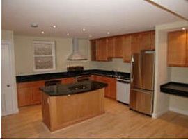 2BR/2B Luxury Condo, Steps from Metro in Washington, DC