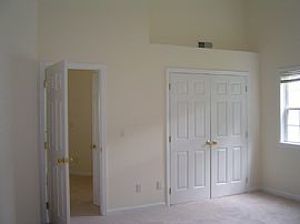 Lovely Townhouse built in 1999 -3 bedrms in Yorktown Heights, NY (Photo 5 of 6)