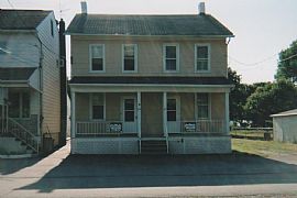 Beautiful 3BR Side by Side with Yard in Sheppton, PA