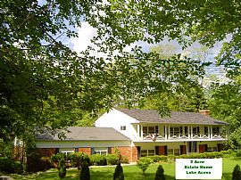  BEAUTIFUL ESTATE HOME WITH LAKE ACCESS in Commerce Township, MI