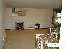  BEAUTIFUL ESTATE HOME WITH LAKE ACCESS in Commerce Township, MI (Photo 2 of 6)