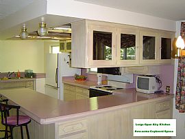  BEAUTIFUL ESTATE HOME WITH LAKE ACCESS in Commerce Township, MI (Photo 4 of 6)