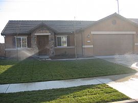 New brand singel family home in Visalia, CA (Photo 3 of 6)