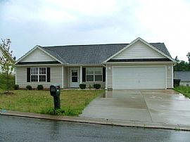 Beautiful Home in Greer in Greer, SC