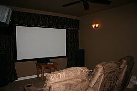 Huge house on 30 acre lake in Hutto, TX (Photo 5 of 6)