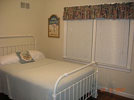 OLD BEACH WEEKLY RENTAL in Virginia Beach, VA (Photo 5 of 6)