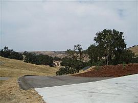 New & Luxurious in Lake Nacimiento, CA (Photo 3 of 3)