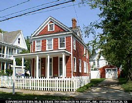 Beautiful Victorian w yard in Olde Town in Portsmouth, VA