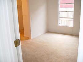 Centrally Single Family house in Orlando, FL (Photo 2 of 6)