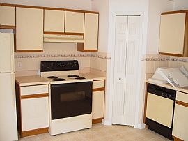 Centrally Single Family house in Orlando, FL (Photo 4 of 6)