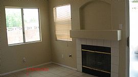 HOLLYWOOD VISTA RENTAL in Las Vegas, NV (Photo 5 of 6)