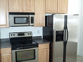 Free Internet, Cable & Alarm, Great Area in Jacksonville, FL (Photo 2 of 2)