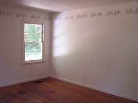 Beautiful 2 bedroom 1 bath MUST SEE!! in Powder Springs, GA (Photo 2 of 3)