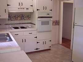 Beautiful 2 bedroom 1 bath MUST SEE!! in Powder Springs, GA (Photo 3 of 3)