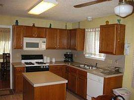 Home in central Austin for rent in Austin, TX (Photo 3 of 4)