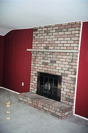 Location  Spacious  in Manalapan, NJ (Photo 1 of 6)