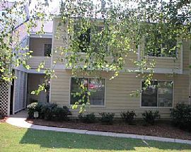Large 2BR 2 BA Top Floor CONDO in Smyrna, GA