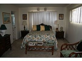  1 Block from the Beach, Park and Museu in Long Beach, CA (Photo 1 of 6)