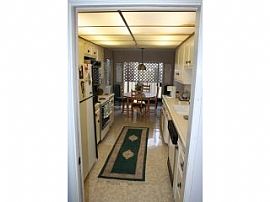  1 Block from the Beach, Park and Museu in Long Beach, CA (Photo 4 of 6)