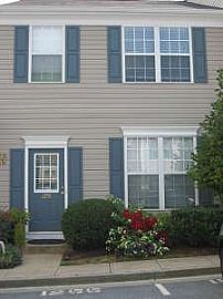 Amazing/Clean Townhome - Great Location in Alpharetta, GA (Photo 2 of 4)