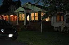 Live on the water! Great little house! in Chesapeake Beach, MD (Photo 3 of 4)