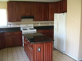 Gorgeous 3 Finished Level House in Manassas, VA (Photo 3 of 5)