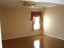 Gorgeous 3 Finished Level House in Manassas, VA (Photo 4 of 5)