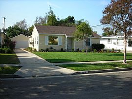 3 BED / 2 BATH VERY SPACIOUS FAMILY HOME in Santa Ana, CA