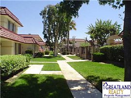 Beautiful Lake Forest Townhouse in Lake Forest, CA