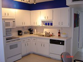 Waterfront Furnished Apartment in Miami Beach, FL (Photo 3 of 6)