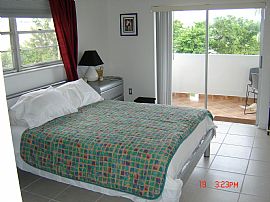 Waterfront Furnished Apartment in Miami Beach, FL (Photo 5 of 6)