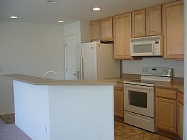 MERIDIAN VILLA Condo in Englewood, CO (Photo 3 of 3)