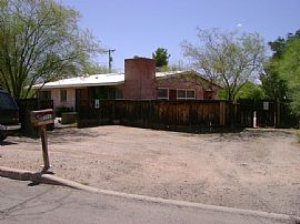big 4 bd with pool close to the U.... in Tucson, AZ
