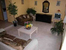 NICE 4/5 BEDROOM 2 BATH FURNISHED HOUSE  in North Miami Beach, FL (Photo 1 of 6)