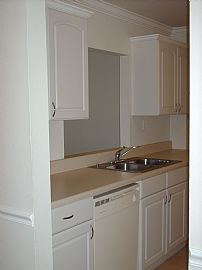 LIKE NEW SPACIOUS Condo in Fort Myers, FL (Photo 1 of 6)