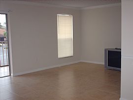 LIKE NEW SPACIOUS Condo in Fort Myers, FL (Photo 3 of 6)