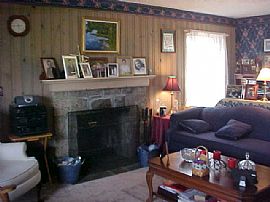 Spacious Four Bedroom Home on 1 Acre in Greenwich, CT (Photo 5 of 6)