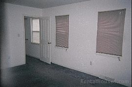 House for Rent - Northside in Pittsburgh, PA (Photo 4 of 5)