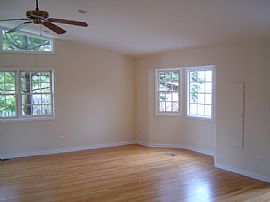 5 Bedroom 4 Bath with Rent to Buy in Libertyville, IL (Photo 4 of 6)