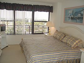 Beautiful furnished apt. by the beach in Lauderdale by the Sea, FL (Photo 4 of 6)