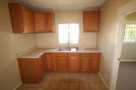 Completely Remodeled 4 Bedroom Home in Los Angeles, CA (Photo 3 of 6)