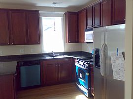 luxurious condo close to D.T.chicago in Chicago, IL (Photo 3 of 6)