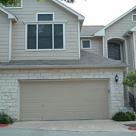 Cozy, Furnished Condo, Hardwoods, W & D! in Austin, TX