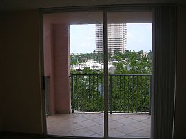 BEAUTIFULLY 3 BEDROOM NEWLY FURNIHSED  in Aventura, FL (Photo 3 of 6)