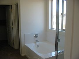 4 bdrm/2.5 ba/2 cg 2 storey home in Phoenix, AZ (Photo 5 of 5)