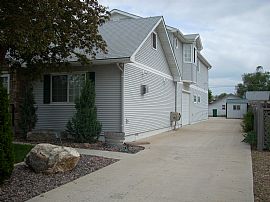 luxurious and spacious home on 1/3 acre  in Dacono, CO (Photo 2 of 6)
