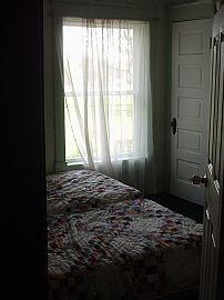 3 bedroom single family home in Lansing, MI (Photo 5 of 6)