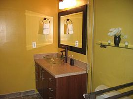 WOOD FLOORS 3/2.5 LAKEFRONT, GARAGE in Sunrise, FL (Photo 2 of 6)