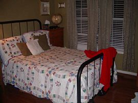 Spacious, Split-level Home in Dale City, VA (Photo 5 of 6)